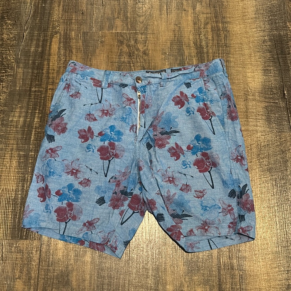 American Rag slim fit shorts sz 36